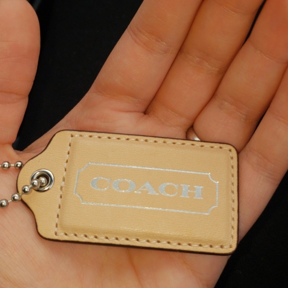 💫 Coach Tag 💫. - Picture 3 of 3